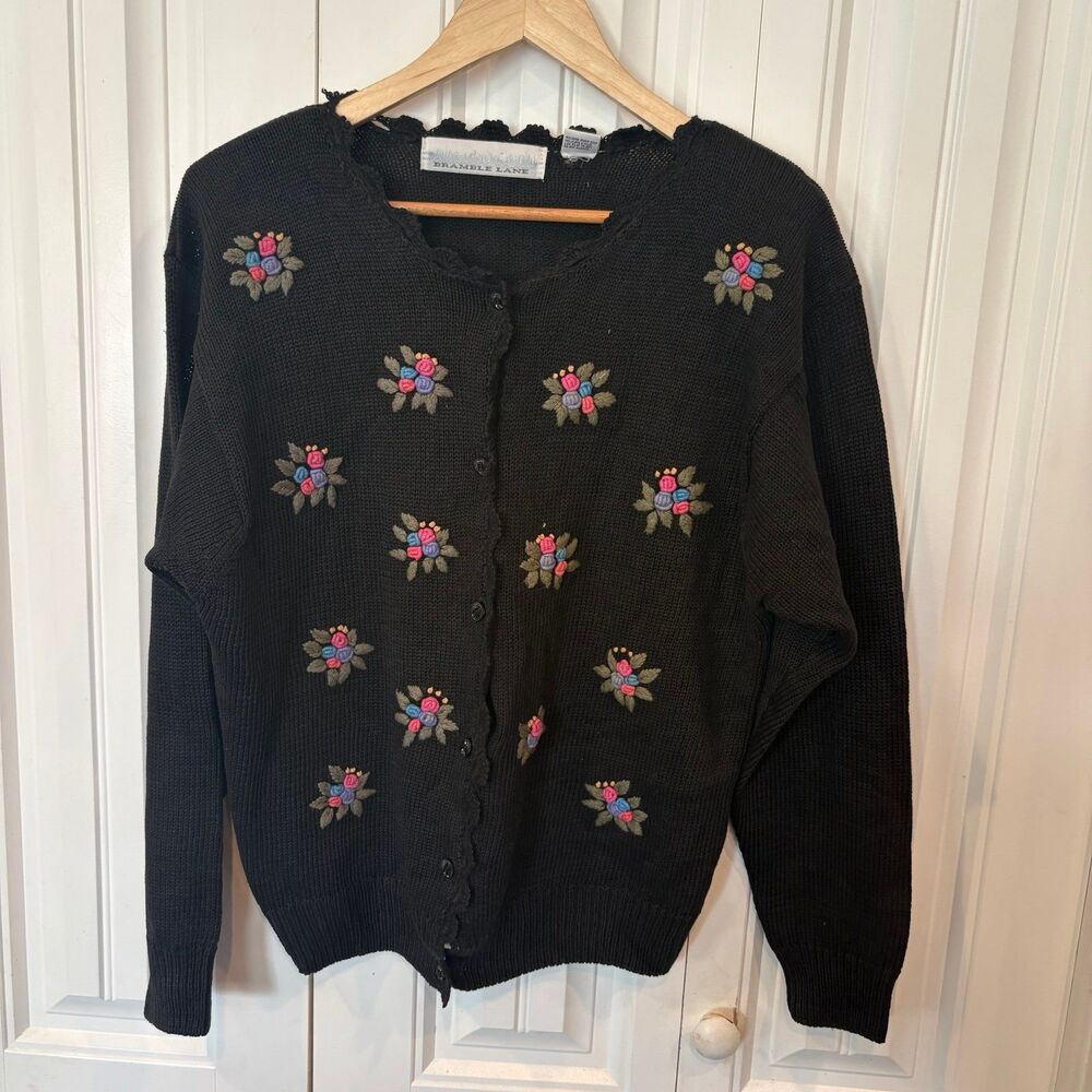 Bramble Lane Black Floral Embroidered‎ Cardigan Size Large
